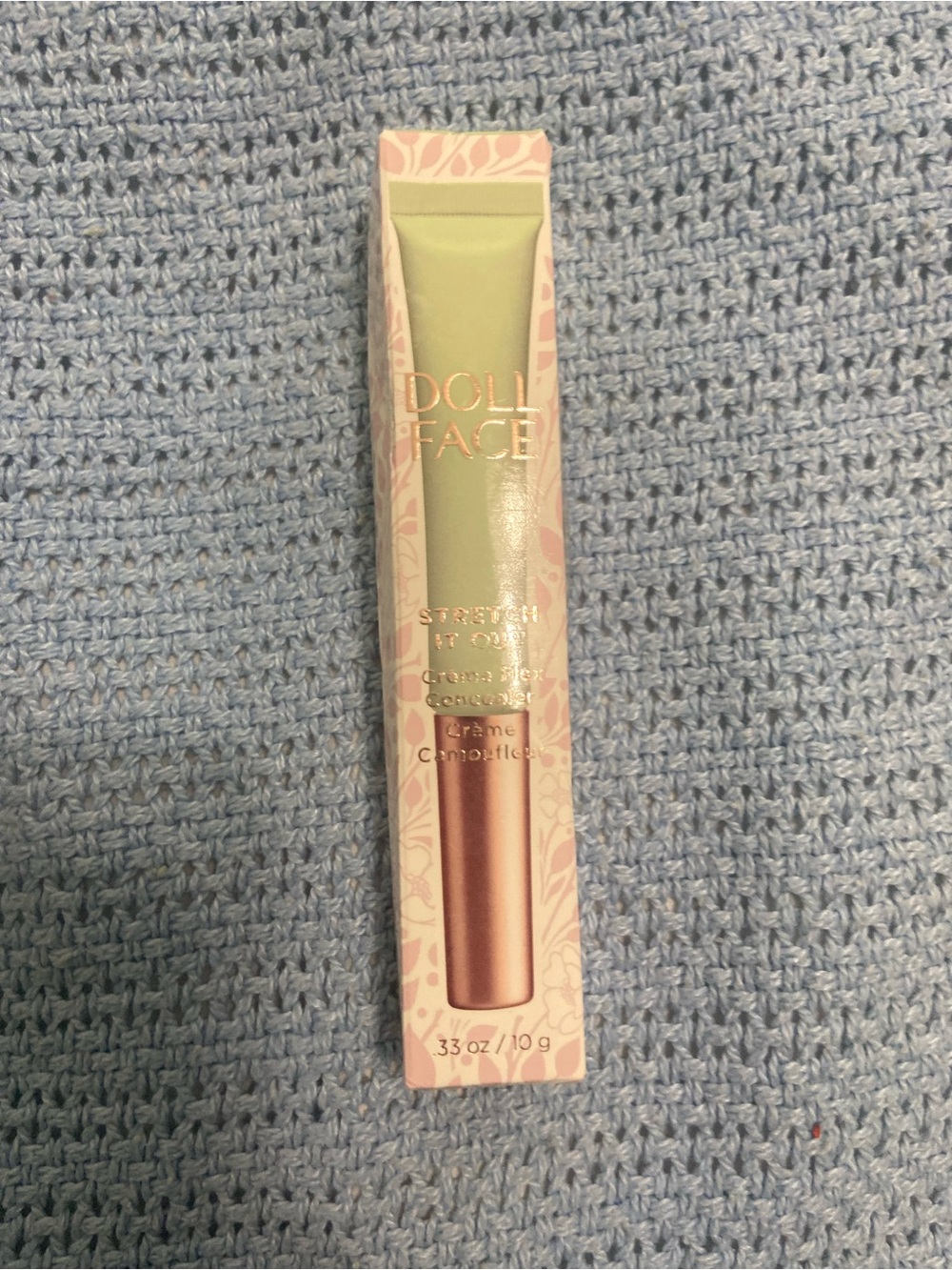 Dollface color correcting green Correcting Concealer